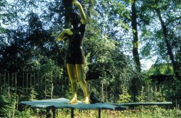 Corambé 1989-91, <p>bronze,150x23cm © ADAGP<br class='autobr' />
Commande publique.<br class='autobr' />
Parc de la Maison de George Sand à Nohant. La statue est une matérialisation du dieu "Corambé" inventé par l'écrivain dans son enfance.</p>