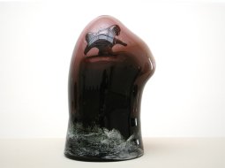 Tu rêves 2001-2003, <p>verre soufflé peint, céramique 40x25x19cm<br class='autobr' />
© ADAGP</p>